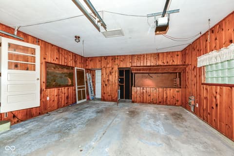 Garage at 431 S Carr Road, Plainfield, IN