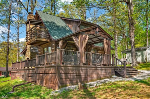 Side exterior at 209 Sanctuary Lane, Nashville, IN