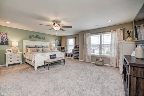 Living room at 70 Freeman Street, Whiteland, IN