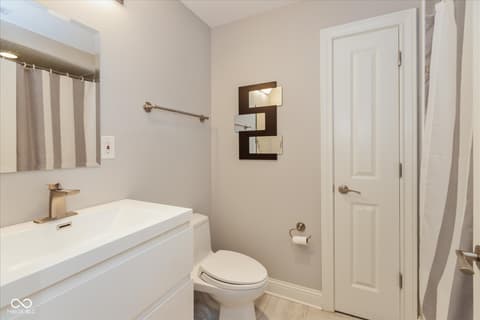 Photo of 2105 N Meridian Street, Indianapolis, IN