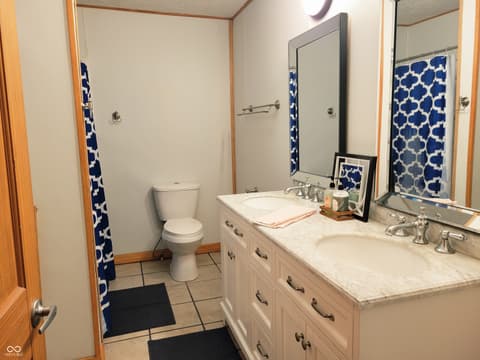 Photo of 12546 S Hillview Drive, Columbus, IN