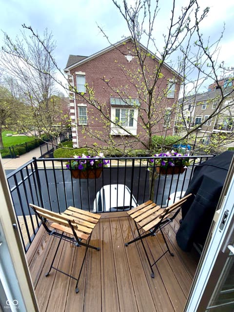 Photo of 354 E Ohio Street, Indianapolis, IN
