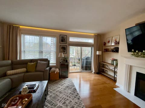 Photo of 354 E Ohio Street, Indianapolis, IN