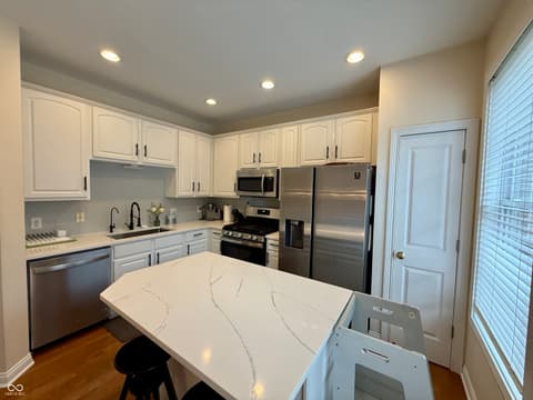 Photo of 354 E Ohio Street, Indianapolis, IN
