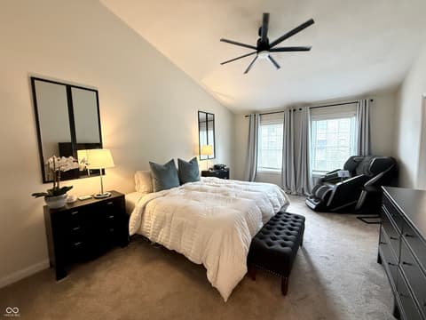 Photo of 354 E Ohio Street, Indianapolis, IN