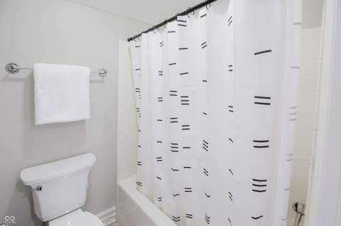 Photo of 1013 Pine Hill Way, Carmel, IN