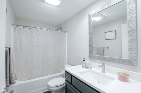 Photo of 1013 Pine Hill Way, Carmel, IN