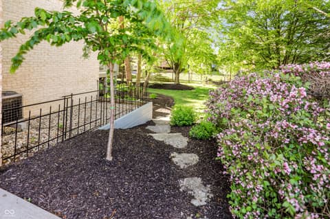 Photo of 1013 Pine Hill Way, Carmel, IN
