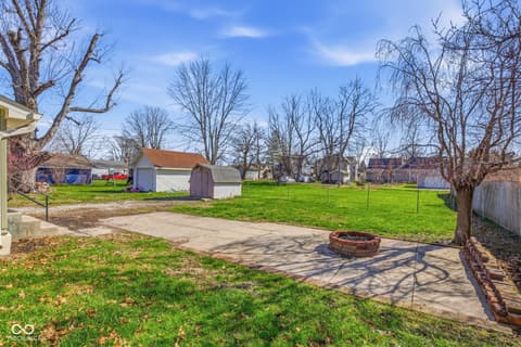 Yard at 437 N Conde Street, Tipton, IN