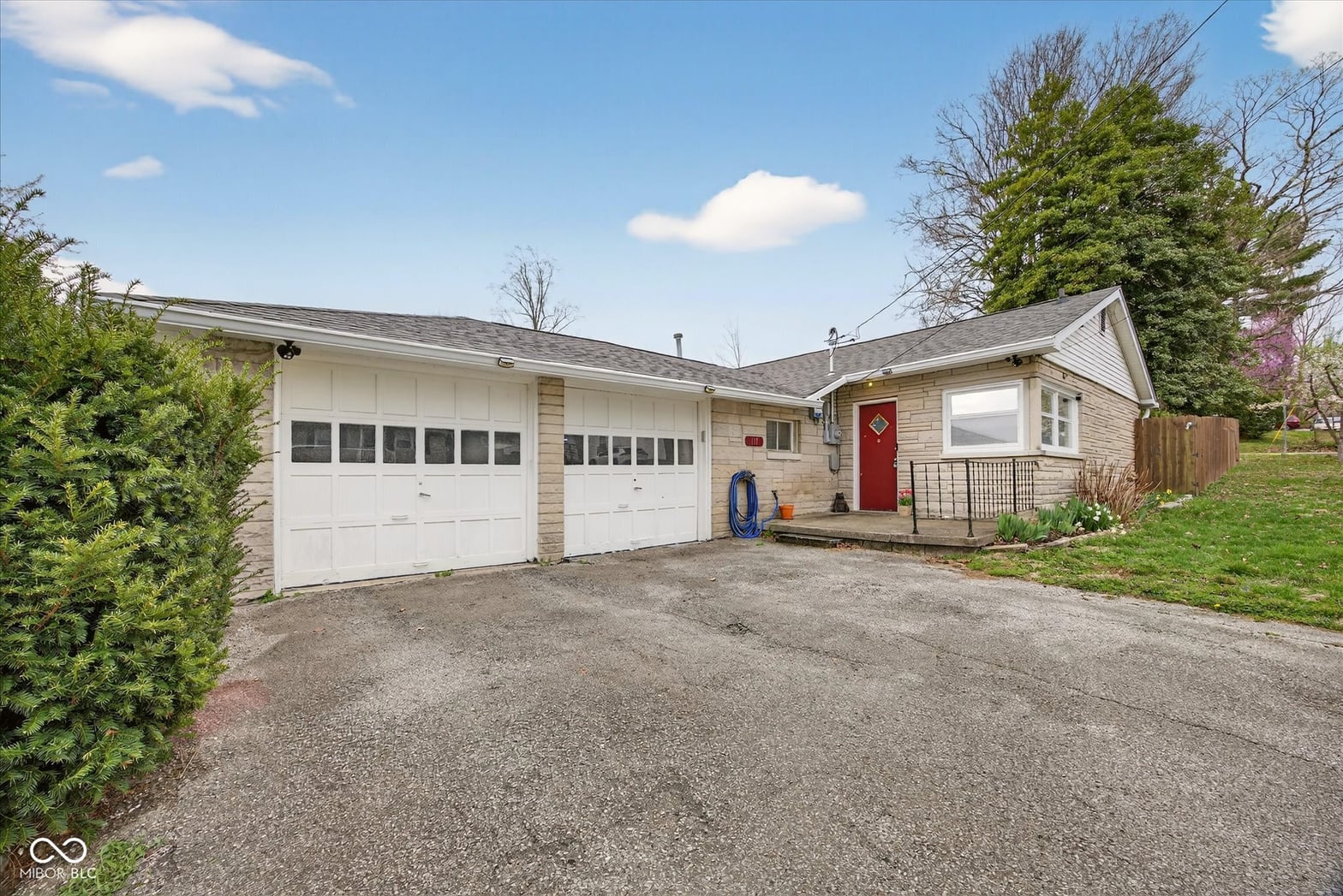 Photo of 117 S Walnut Street, Ellettsville, IN