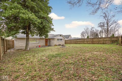 Photo of 117 S Walnut Street, Ellettsville, IN