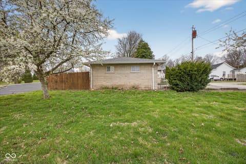 Photo of 117 S Walnut Street, Ellettsville, IN