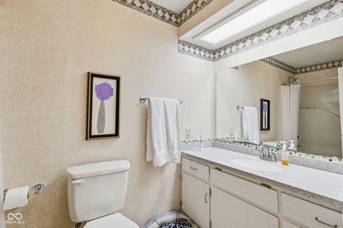 Photo of 1373 Echo Bend Street, Greenwood, IN