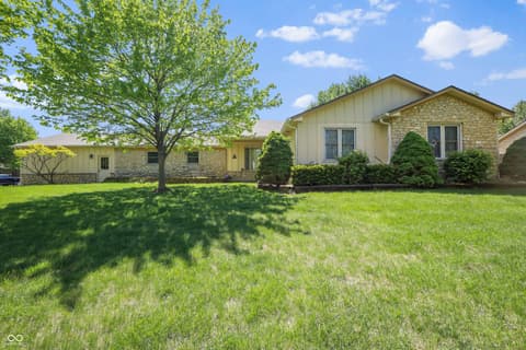 Photo of 1373 Echo Bend Street, Greenwood, IN