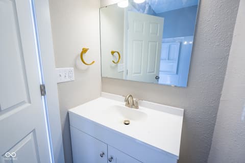Photo of 1423 Fountain Street, Anderson, IN