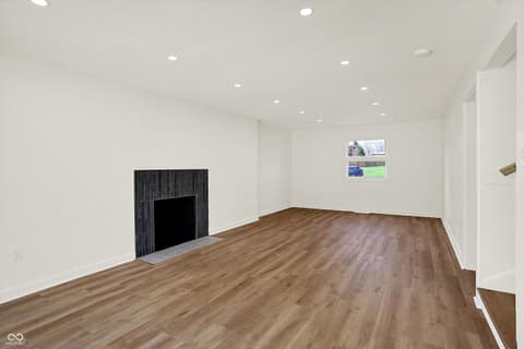 Photo of 8433 Sunset Lane, Indianapolis, IN