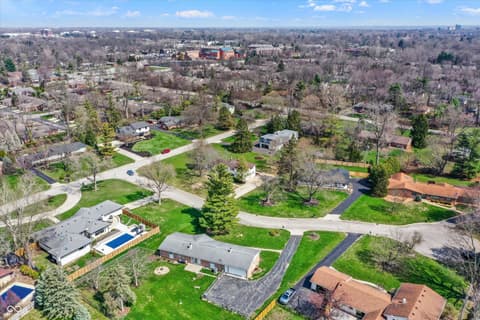Photo of 8433 Sunset Lane, Indianapolis, IN