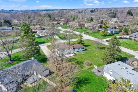 Photo of 8433 Sunset Lane, Indianapolis, IN