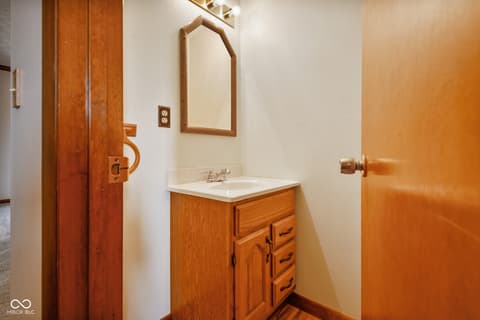Photo of 9166 W CO RD 50 N, Greensburg, IN