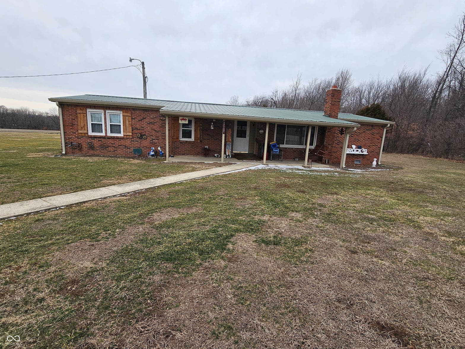 Front exterior at 7466 S State Road 75, Coatesville, IN