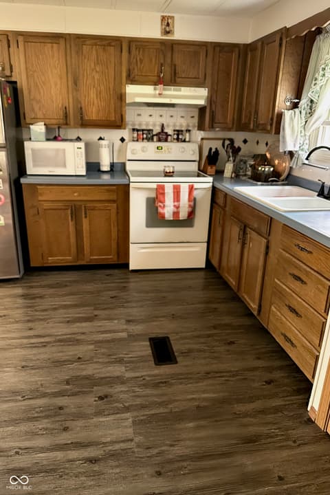 Kitchen at 7466 S State Road 75, Coatesville, IN