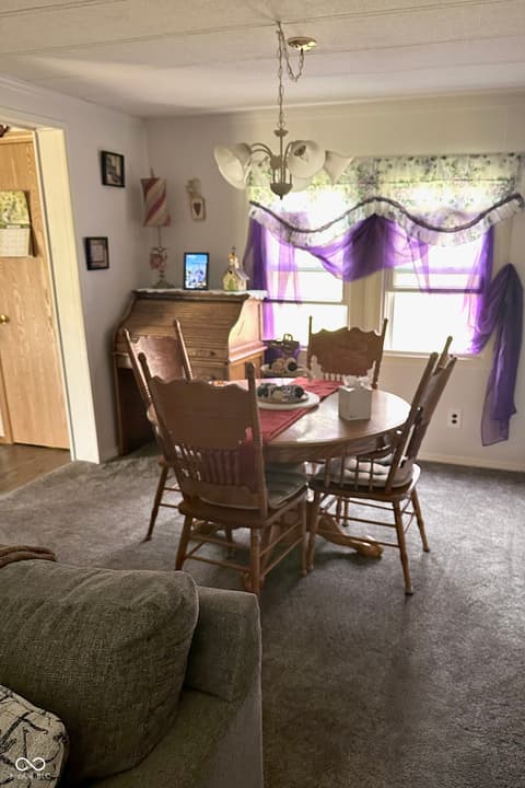 Dining room at 7466 S State Road 75, Coatesville, IN