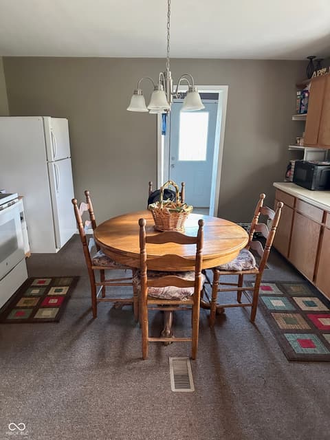 Dining room at 7466 S State Road 75, Coatesville, IN