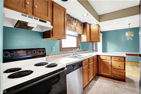 Photo of 243 E County Line Road, Greenwood, IN
