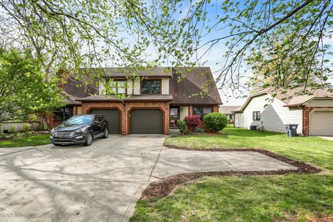 Photo of 243 E County Line Road, Greenwood, IN