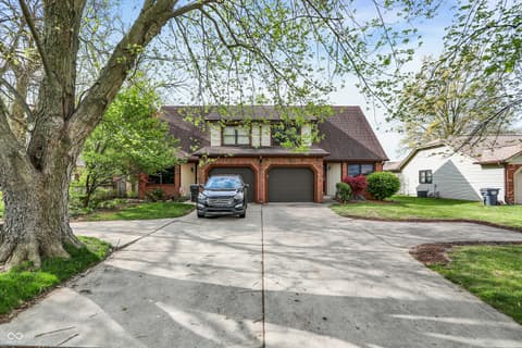 Photo of 243 E County Line Road, Greenwood, IN