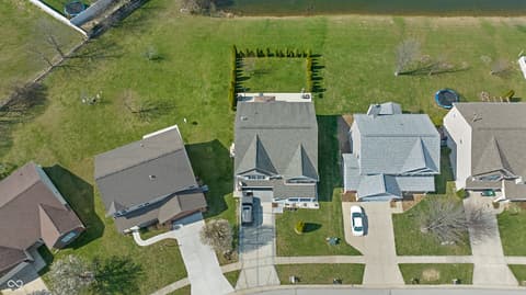 Photo of 1678 Juniper Lane, Greenwood, IN
