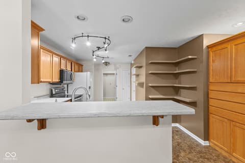 Photo of 6612 Cobham Lane, Indianapolis, IN