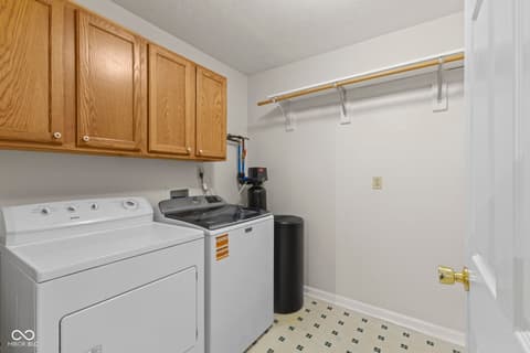 Photo of 6612 Cobham Lane, Indianapolis, IN