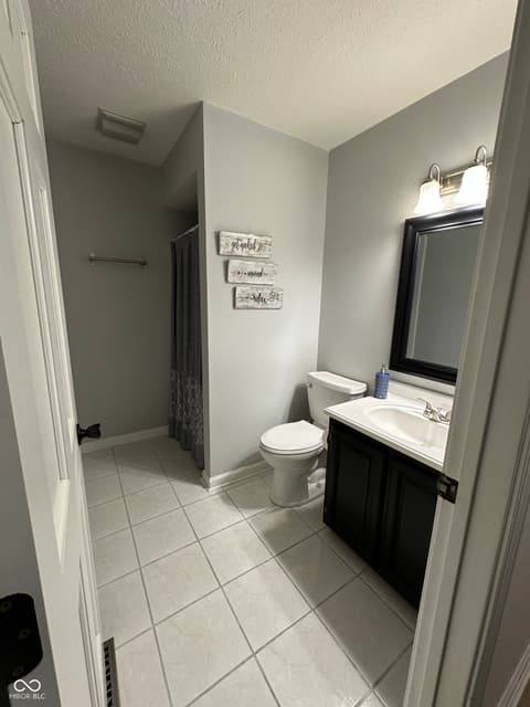 Photo of 6031 Buck Trail Road, Indianapolis, IN