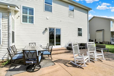 Photo of 12111 Everwood Circle, Noblesville, IN