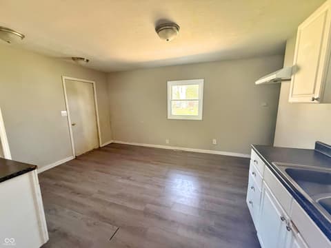 Photo of 1902 Edgemont Way, Anderson, IN