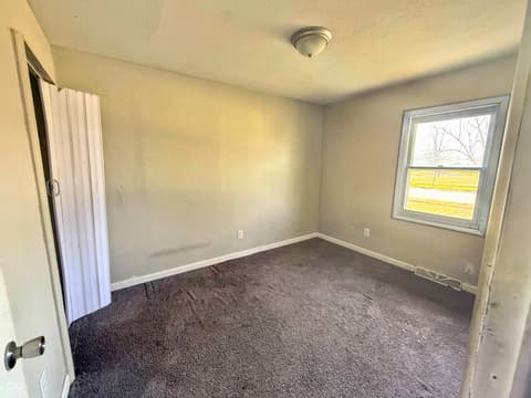 Photo of 1902 Edgemont Way, Anderson, IN