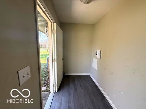 Photo of 1902 Edgemont Way, Anderson, IN