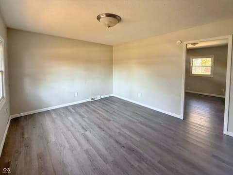 Photo of 1902 Edgemont Way, Anderson, IN