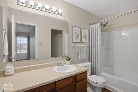 Photo of 5804 Grassy Bank Drive, Indianapolis, IN