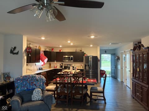Dining room at 1580 Vera Boulevard, Danville, IN