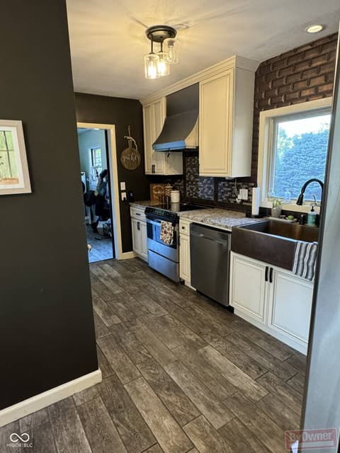 Photo of 1028 State Street, Lafayette, IN