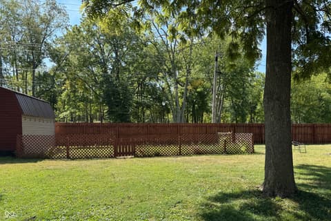 Yard at 523 E Noble Street, Lebanon, IN