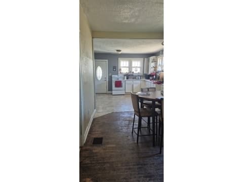 Photo of 1208 W 3rd Street, Anderson, IN