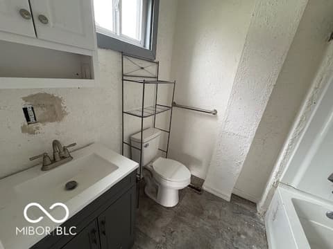Photo of 2423 S Madison Avenue, Anderson, IN