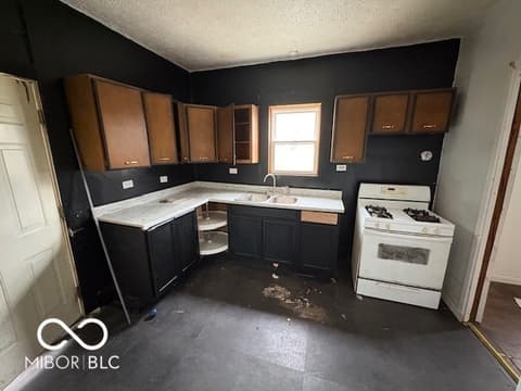 Photo of 2423 S Madison Avenue, Anderson, IN