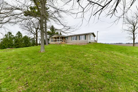 Front exterior at 1906 W 1000 N, Knightstown, IN