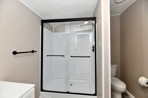 Bathroom at 1906 W 1000 N, Knightstown, IN