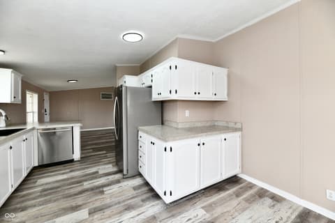 Kitchen at 1906 W 1000 N, Knightstown, IN