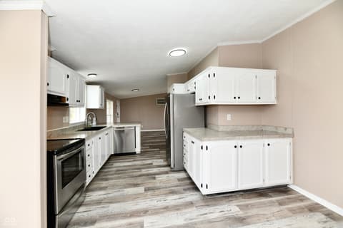 Kitchen at 1906 W 1000 N, Knightstown, IN